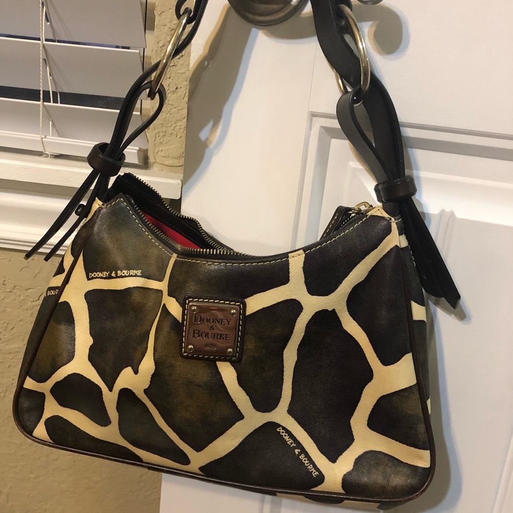 Vintage Dooney and Bourke giraffe print purse